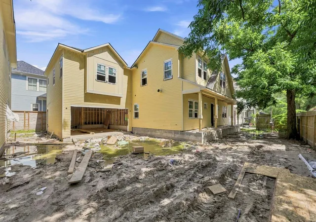 Photo 1 of Single family home for sale at 2924 Watson St, Houston, TX 77009 | MLS# 70723638 | Listing updated on 2026-07-31