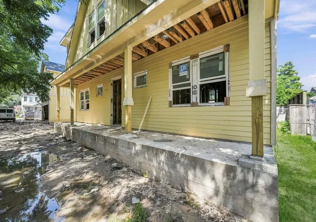 Photo 2 of Single family home for sale at 2924 Watson St, Houston, TX 77009 | MLS# 70723638 | Listing updated on 2026-07-31
