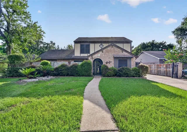 Photo 3 of Single family home for sale at 8111 Ivan Reid Dr, Houston, TX 77040 | MLS# 46744326 | Listing updated on 2026-07-20