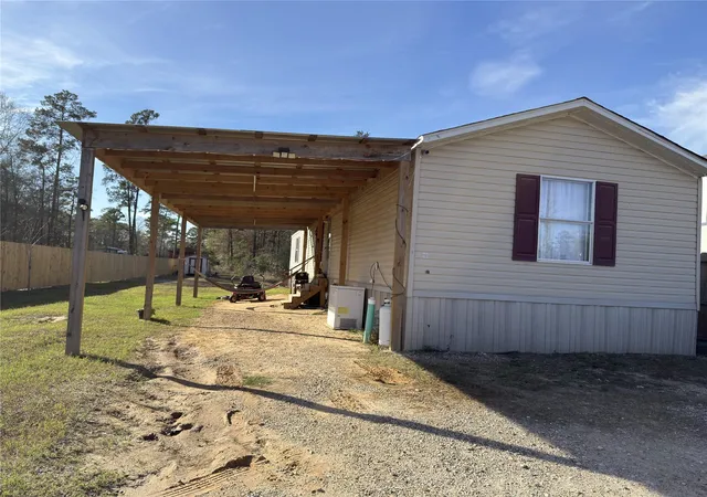Photo 2 of Single family home for sale at 595 Rd 3371a, Cleveland, TX 77327 | MLS# 49733075 | Listing updated on 2026-07-23