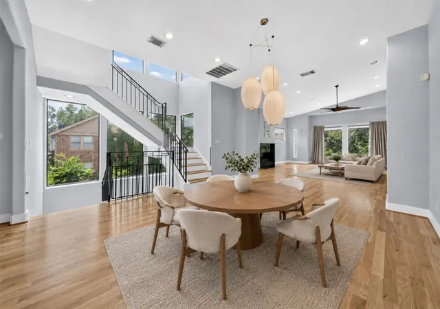 3rd image of 2315 Park St, Houston, TX 77019 | MLS# 57839598