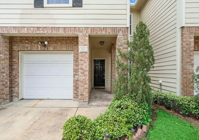 3rd image of 816 Sterling Creek Cir, Katy, TX 77450 | MLS# 79325618