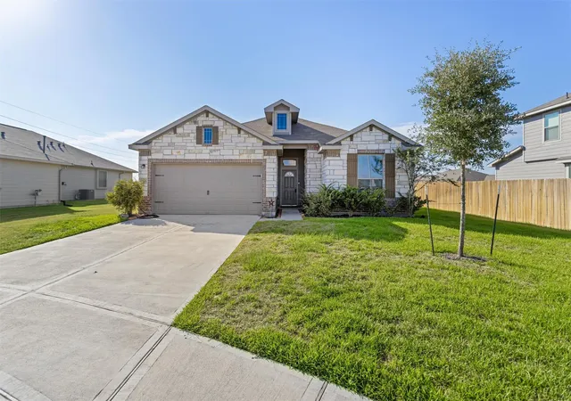 Photo 2 of Single family home for sale at 503 Turtle Dove Dr, Sealy, TX 77474 | MLS# 76746855 | Listing updated on 2026-08-29