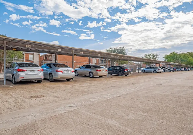 Photo 3 of Condo for sale at 8201 Richmond Ave #55, Houston, TX 77063 | MLS# 40553986 | Listing updated on 2026-02-15