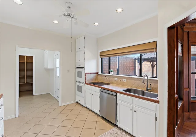 4th image of 904 Bob White St, Bryan, TX 77802 | MLS# 66888231
