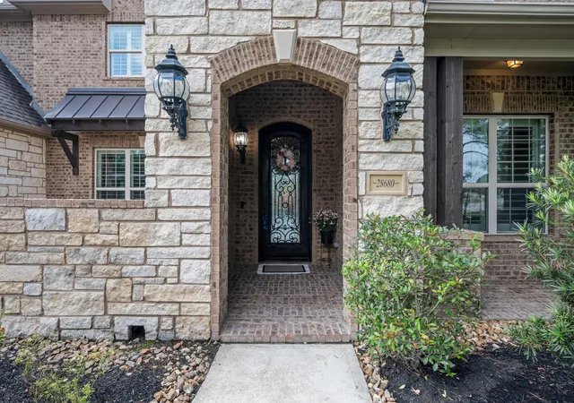 Photo 3 of Single family home for sale at 28680 Clear Woods Dr, Spring, TX 77386 | MLS# 36053001 | Listing updated on 2026-09-19