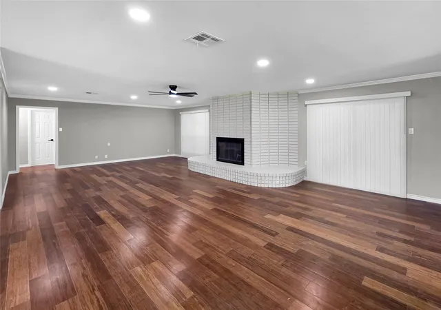 2nd image of 13595 Leaning Oaks Dr, Beaumont, TX 77713 | MLS# 84259485