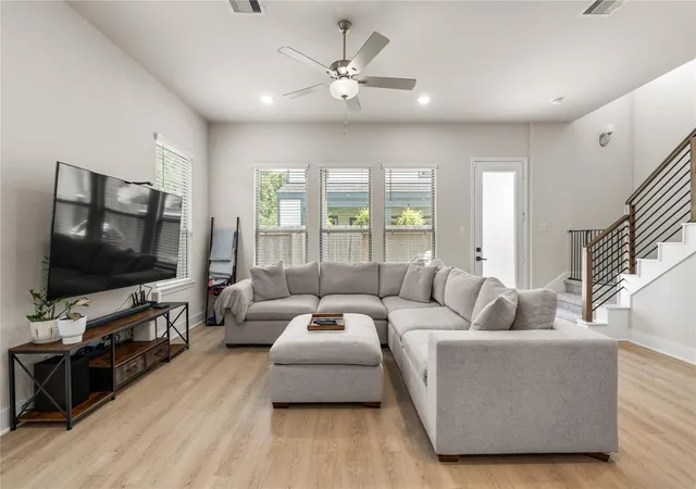 Photo 1 of Single family home for sale at 4001 Baja Ln, Houston, TX 77045 | MLS# 27123729 | Listing updated on 2026-09-07