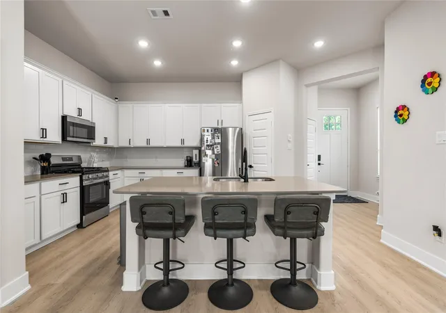Photo 3 of Single family home for sale at 4001 Baja Ln, Houston, TX 77045 | MLS# 27123729 | Listing updated on 2026-09-07