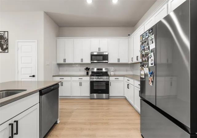 Photo 4 of Single family home for sale at 4001 Baja Ln, Houston, TX 77045 | MLS# 27123729 | Listing updated on 2026-09-07
