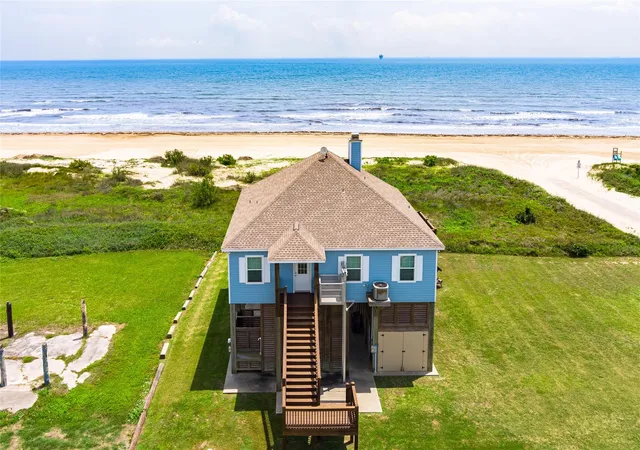 Photo 2 of Single family home for sale at 774 Wommack, Crystal Beach, TX 77650 | MLS# 11854174 | Listing updated on 2026-05-04
