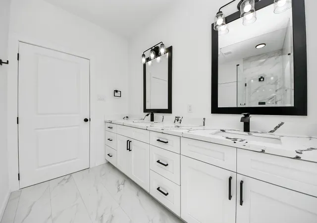 5th image of 8023 Brandon St, Houston, TX 77051 | MLS# 12937019