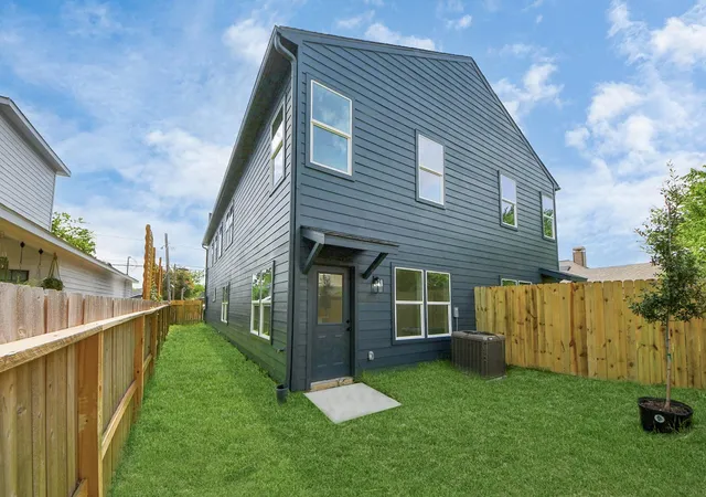 9th image of 8023 Brandon St, Houston, TX 77051 | MLS# 12937019