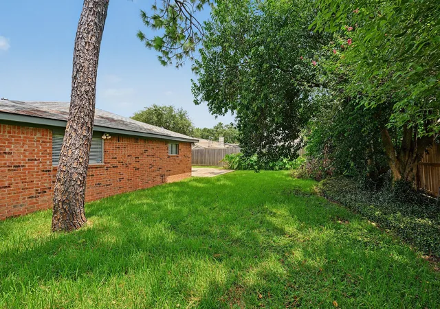 23rd image of 9319 Fairdale Ln, Houston, TX 77063 | MLS# 29894024