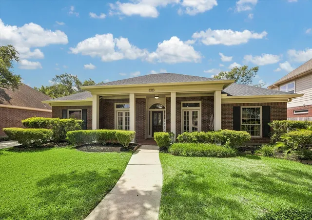 Photo 3 of Single family home for sale at 15835 Echo Lodge Dr, Houston, TX 77095 | MLS# 10097402 | Listing updated on 2026-09-13