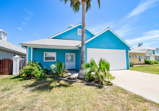 Photo 2 of Single family home for sale at 2711 Lakeview Dr, Rockport, TX 78382 | MLS# 52432633 | Listing updated on 2026-08-30