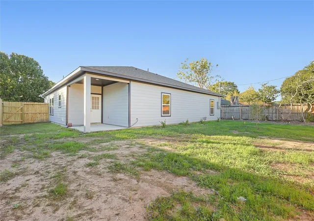 5th image of 2315 Cedar St, Pearland, TX 77581 | MLS# 29490413