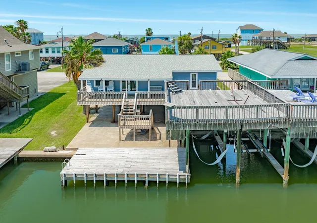 Photo 3 of Single family home for sale at 207 Galleon, Freeport, TX 77541 | MLS# 76041732 | Listing updated on 2026-08-28