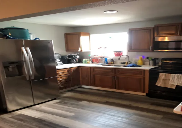 4th image of 4609 Broadway St, Galveston, TX 77551