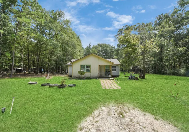 Photo 3 of Single family home for sale at 121 Elendor Dr, Cleveland, TX 77328 | MLS# 74805634 | Listing updated on 2026-07-06
