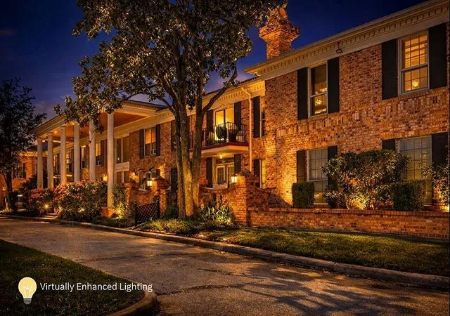 Photo 3 of Condo for sale at 2822 Briarhurst Dr #52, Houston, TX 77057 | MLS# 42969091 | Listing updated on 2026-10-08