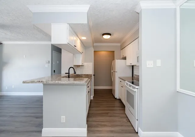 Listing Photo 4 - Condo for sale in building located at 3919 Fairmont Pkwy, Pasadena, TX 77504 - Unit #238