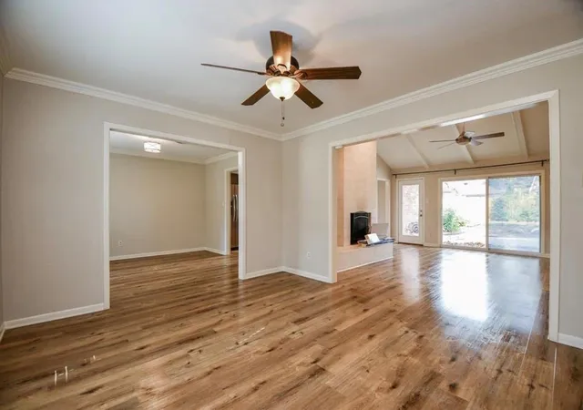 4th image of 10706 Inwood Dr, Houston, TX 77042 | MLS# 45179205