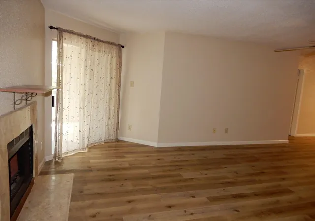 3rd image of 9797 Leawood Blvd #902, Houston, TX 77099 | MLS# 81333015