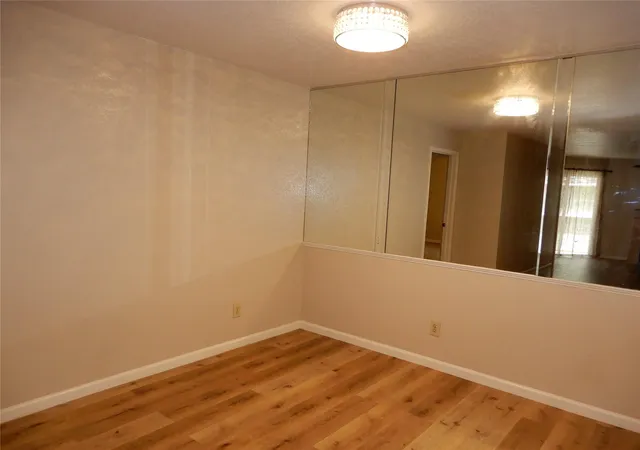 5th image of 9797 Leawood Blvd #902, Houston, TX 77099 | MLS# 81333015
