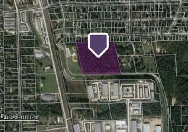 Photo 11 of Sale Pending at 411 Springwood Dr, Conroe, TX 77385 | MLS# 10841411 | Listing updated on 2026-08-05
