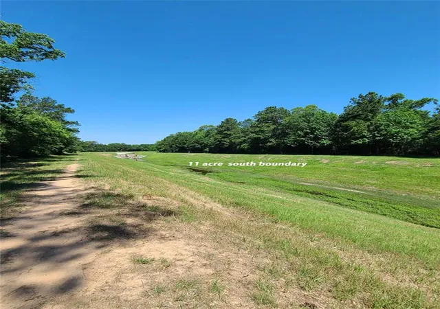 Photo 3 of Sale Pending at 411 Springwood Dr, Conroe, TX 77385 | MLS# 10841411 | Listing updated on 2026-08-05