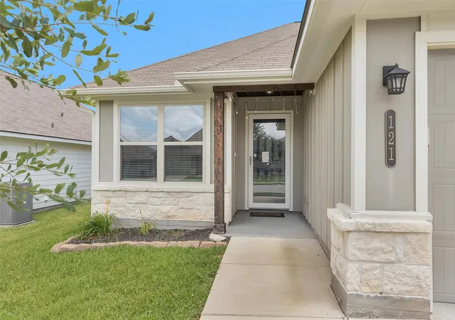 Homes for sale in Navasota, TX | 121 Dove Landing Ct, Navasota, TX 77868 | MLS# 80865276