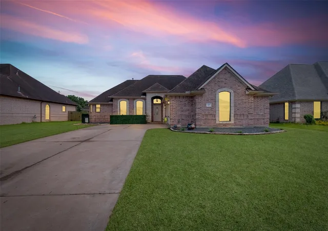 Homes for sale in Richwood, TX | 105 Wisteria St, Richwood, TX 77531 | MLS# 5443037