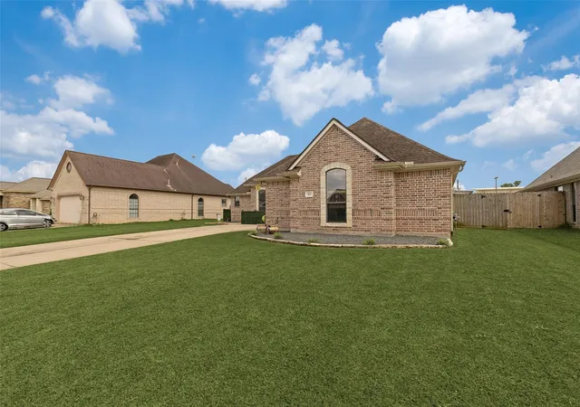 Homes for sale in Richwood, TX | 105 Wisteria St, Richwood, TX 77531 | MLS# 5443037