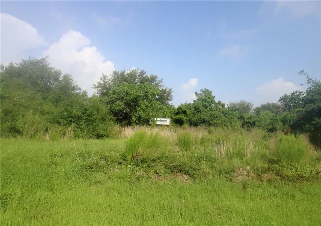 Photo 1 of Land for sale at 100 Kelly Ln, Smith Point, TX 77514 | MLS# 61697380 | Listing updated on 2026-08-13