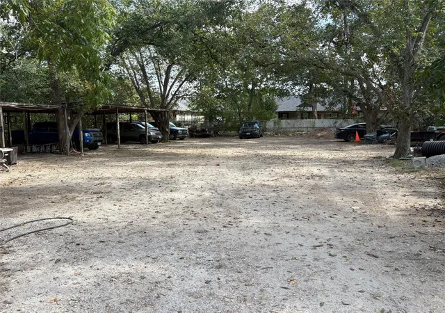 7th image of 1636 Crestdale Dr, Houston, TX 77080 | MLS# 87528507