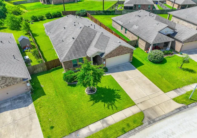 Photo 2 of Single family home for sale at 24322 S Newcastle Bay Trl, Spring, TX 77389 | MLS# 66899597 | Listing updated on 2026-08-27