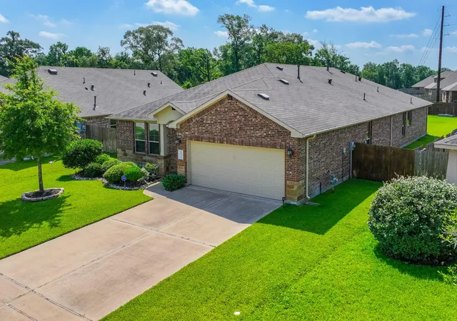 Photo 3 of Single family home for sale at 24322 S Newcastle Bay Trl, Spring, TX 77389 | MLS# 66899597 | Listing updated on 2026-08-27