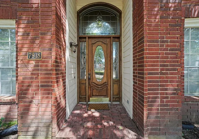 Photo 3 of Single family home for sale at 7918 Duncansby Vale Rd, Houston, TX 77095 | MLS# 98885086 | Listing updated on 2026-09-18