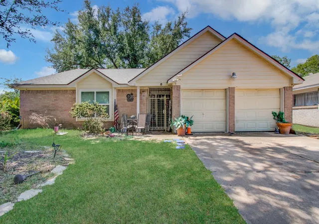 Photo 1 of Single family home for sale at 4019 Brookhead Trl, Houston, TX 77066 | MLS# 67037229 | Listing updated on 2026-09-18