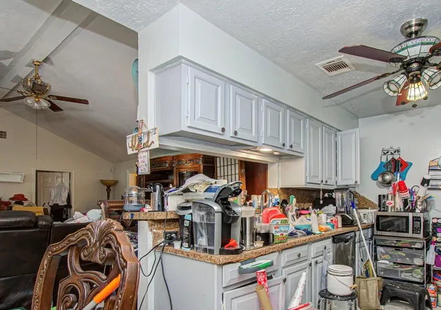 Photo 4 of Single family home for sale at 4019 Brookhead Trl, Houston, TX 77066 | MLS# 67037229 | Listing updated on 2026-09-18