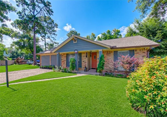 Photo 2 of Single family home for sale at 12803 Louisville St, Houston, TX 77015 | MLS# 39811549 | Listing updated on 2026-09-01