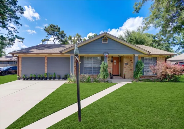 Photo 3 of Single family home for sale at 12803 Louisville St, Houston, TX 77015 | MLS# 39811549 | Listing updated on 2026-09-01