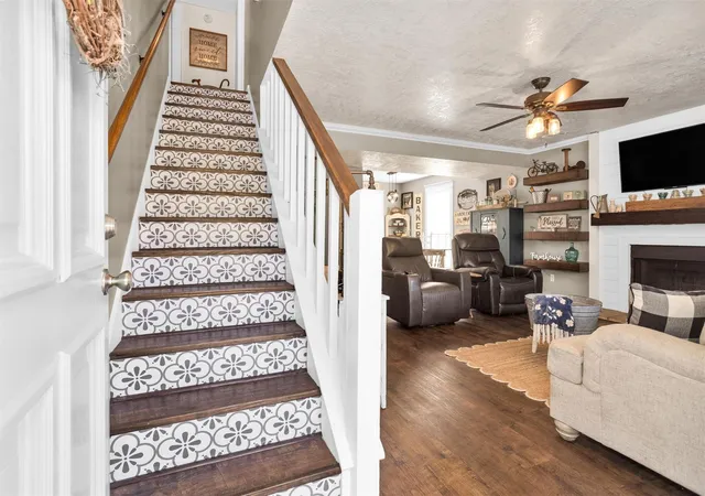 5th image of 12310 Lakeview Manor Dr, Willis, TX 77318 | MLS# 97150467