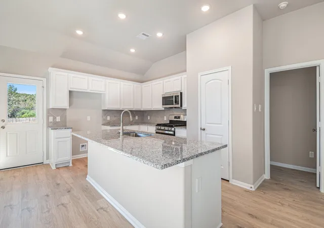 5th image of 11021 Ondrea Ln, Willis, TX 77318 | MLS# 23866271