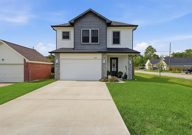 Photo 2 of Single family home for sale at 11037 Bois D Arc St, La Porte, TX 77571 | MLS# 17993620 | Listing updated on 2026-08-27