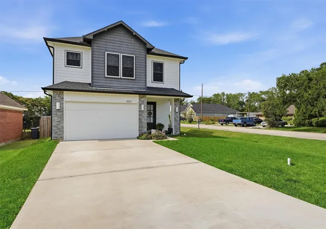 Photo 3 of Single family home for sale at 11037 Bois D Arc St, La Porte, TX 77571 | MLS# 17993620 | Listing updated on 2026-08-27
