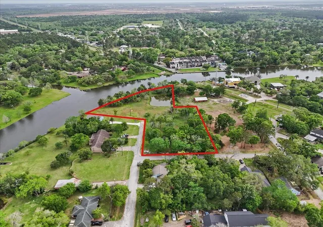 1st image of 2725 49th St, Dickinson, TX 77539 | MLS# 82297731