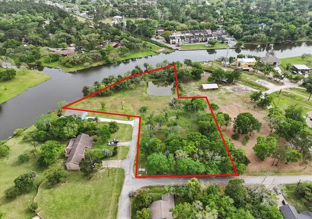 2nd image of 2725 49th St, Dickinson, TX 77539 | MLS# 82297731