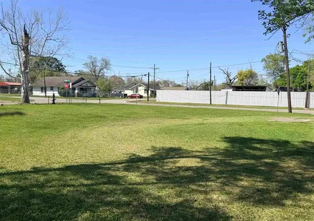 Photo 2 of Land for sale at 2485 Franklin St, Beaumont, TX 77701 | MLS# 89748172 | Listing updated on 2026-05-14
